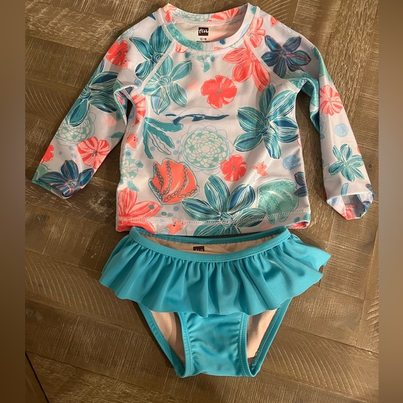 Tea Collection Rash Guard Baby Swim
Set, EUC, 12-18 Months - Picture 1 of 3